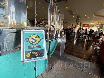 USJ／メルズドライブインの「スマホdeオーダー」の看板