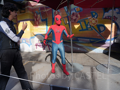 ディズニーカリフォルニアアドベンチャー：スパイダーマンにも会える！