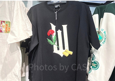 ウィキッドの黒いTシャツ