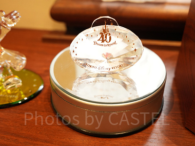 40周年のペーパーウェイト