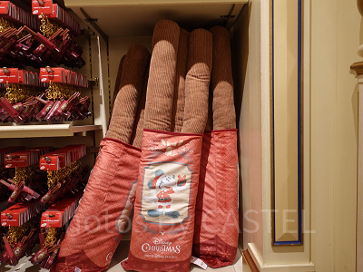 ディズニークリスマスグッズ2022：クッション