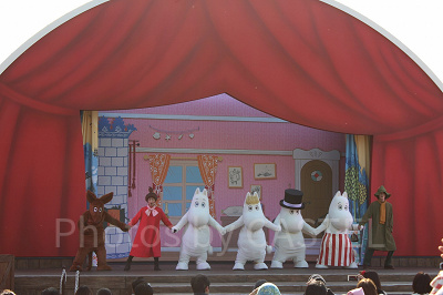 ムーミンと仲間たちが登場するショー