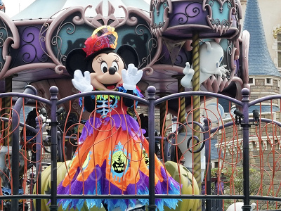 スプーキー“Boo!“パレードのミニーちゃん