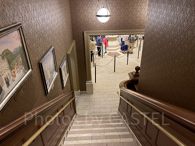 プレミアアクセスの場合の通路（ソアリン）