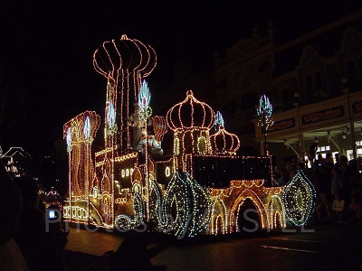 アラジンとジャスミンのフロート(パリ)