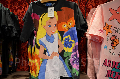 ふしぎの国のアリスTシャツ