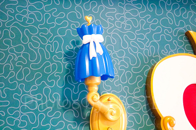 アリスのドレスイメージのベッドライト