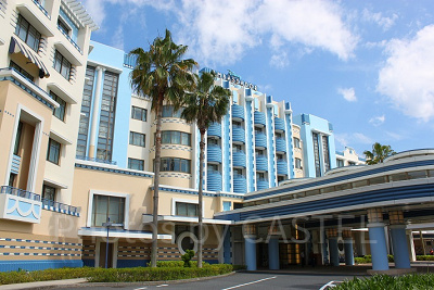 アンバサダーホテル外観