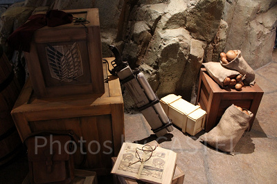 進撃の巨人 調査兵団の食堂の店内