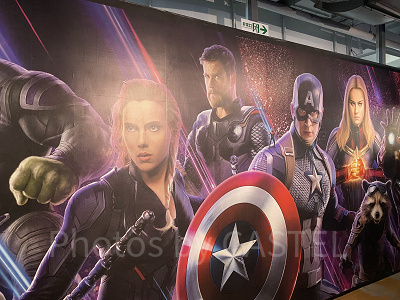 アベンジャーズの巨大パネル