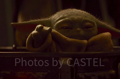 ベビーヨーダ（ザ・チャイルド）がフォースを使っているところ