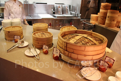 「ドラゴン・ウィンド」の朝食にはせいろが並ぶ