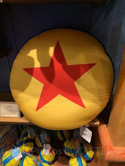 ピクサープイタイム2019☆ビーズクッション 2019】ピクサー・プレイタイムのグッズ68選！TDSで買えるカーズや