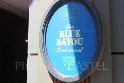 カリブの海賊に併設しているブルーバイユーレストラン