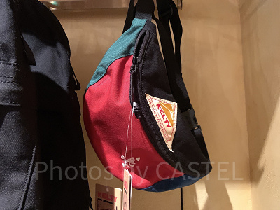 ボディバッグ〈KELTY〉