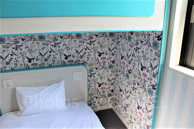 2段ベッドルーム（ボタニカル）下段ベッド