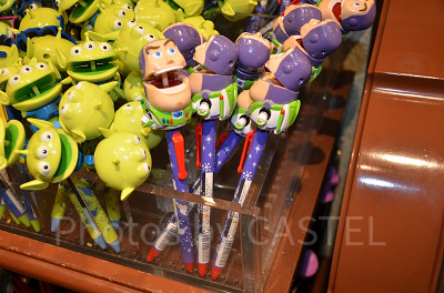 バズライトイヤー(パクパク)