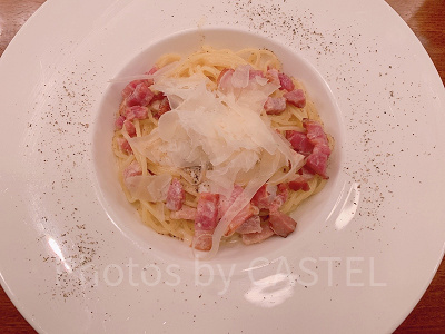 「イーストサイド・カフェ」のカルボナーラ