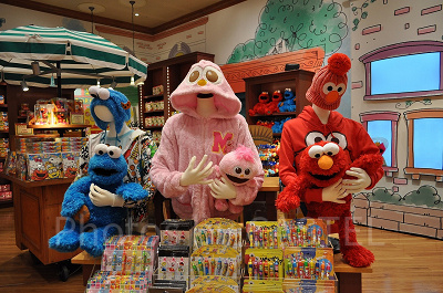セサミストリートのグッズ専門店「キャラクターズ・フォー・ユー」