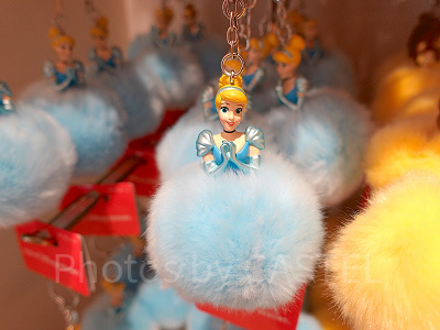 ディズニーで買えるシンデレラグッズ全30種まとめ！ランド＆シーのお