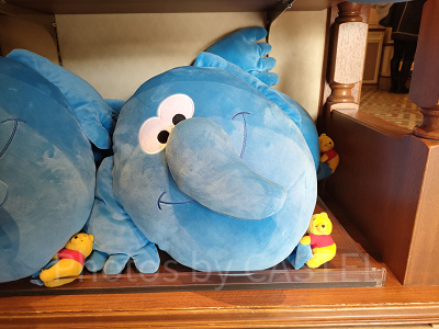 ディズニーうとうと眠るプーさんグッズ：クッション（プーさん）