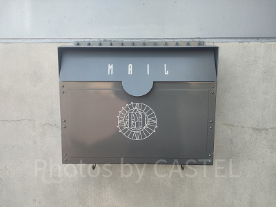 ディスカバリーギフト入り口のポスト