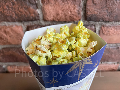 ディズニーのポップコーン：抹茶ホワイトチョコ味