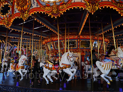 カリフォルニアアナハイムディズニーのアトラクション：キングアーサーカルーセル