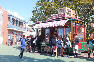 ディズニーランドチュロス:パークサイドワゴン