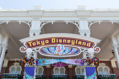ディズニーランド エントランス