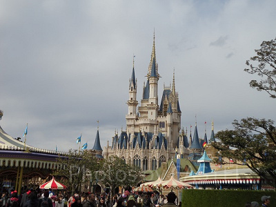 ディズニーランドは35周年！