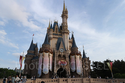 ディズニーランド5月混雑状況レポート:シンデレラ城のデコレーション