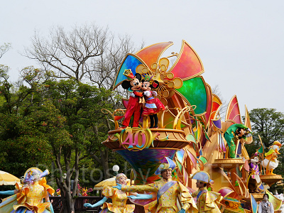 ディズニーランドのパレード