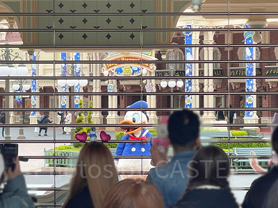 ディズニーランドの開園前グリーティング