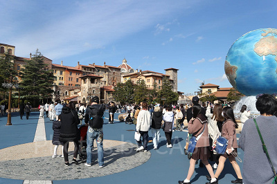 ディズニーシー3月混雑状況レポート：ディズニーシー・プラザ（9:45頃）