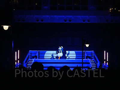 ガッツポーズをキメるドナルド