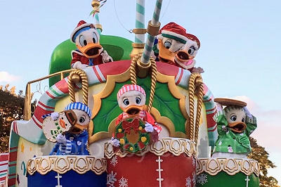 ドナルドダックたちのフロート