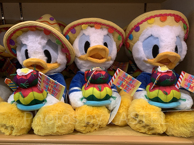 ドナルドぬいぐるみ