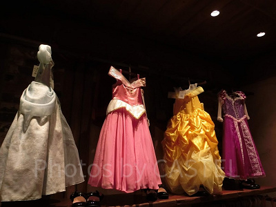 ドレスの仮装も注意が必要!