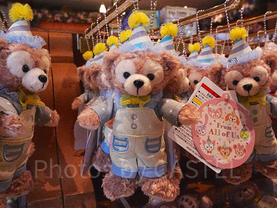 ダッフィーぬいぐるみバッジ(フロムオールオブアスグッズ)