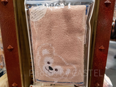 ダッフィーのフェイスタオル（2000円）
