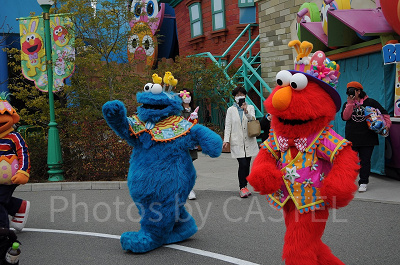USJのイースター/エルモとクッキーモンスター