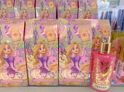 オードトワレ、フルーティフローラルの香り