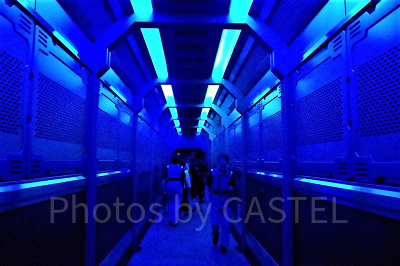 出口も未来的！