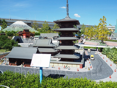 普段は綺麗なミニランドも台風が来ると壊れてしまう時も……