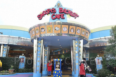 スヌーピー・バックロット・カフェの外観