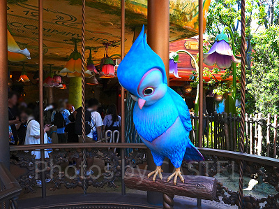 フェアリー・ティンカーベルのビジーバギーのQラインは魅力がいっぱい