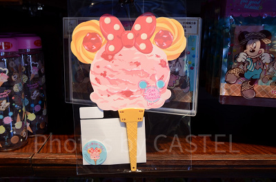 うちわ（ミニーマウス）