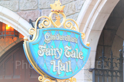 ファンタジーランドは城下町!?