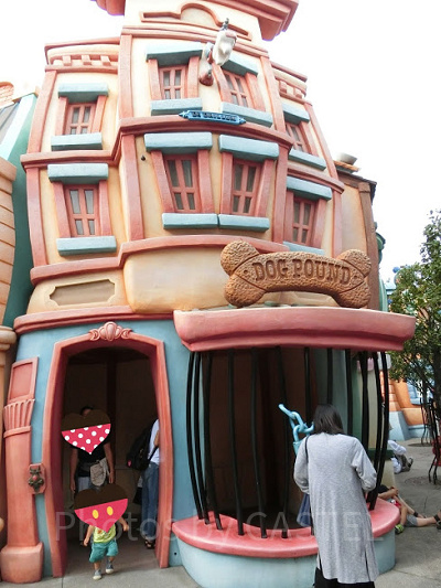 必見】トゥーンタウンの仕掛け10選！ディズニーランドで見つけて、遊ん